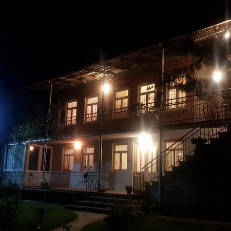 Tkhibuli Guest House Tqibuli Ngoại thất bức ảnh