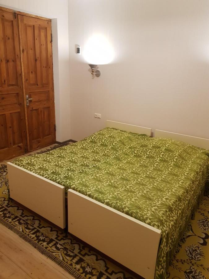 Tkhibuli Guest House Tqibuli Ngoại thất bức ảnh
