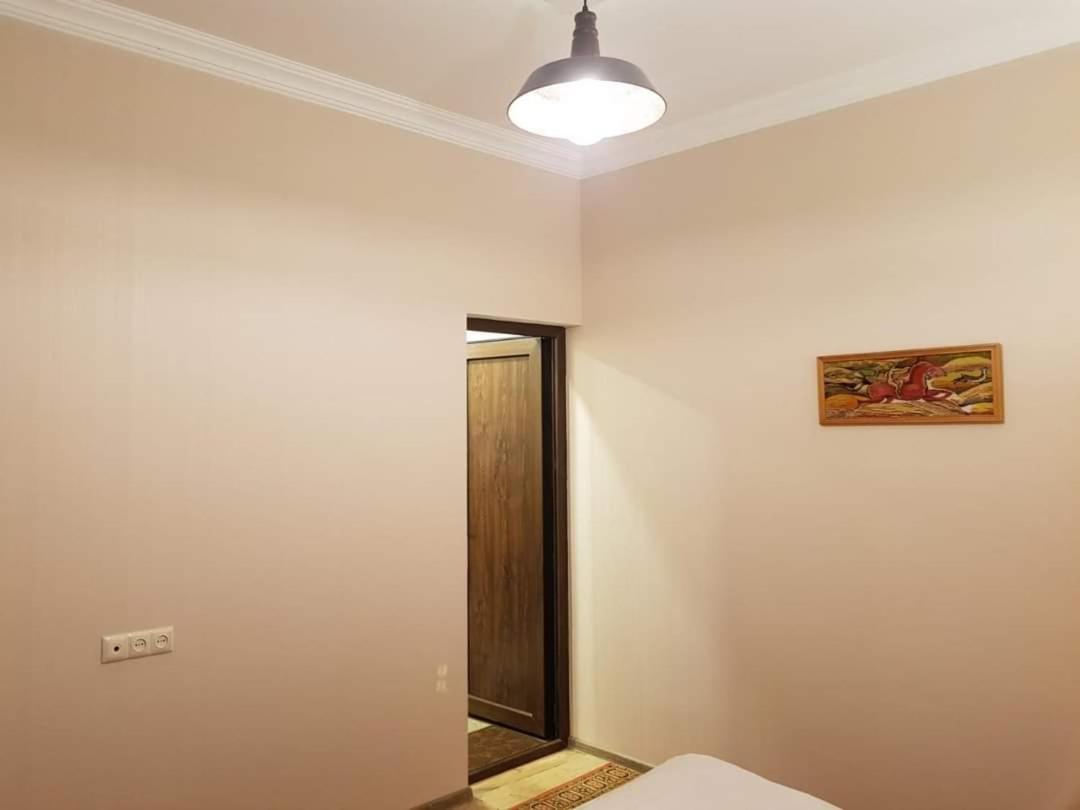 Tkhibuli Guest House Tqibuli Ngoại thất bức ảnh