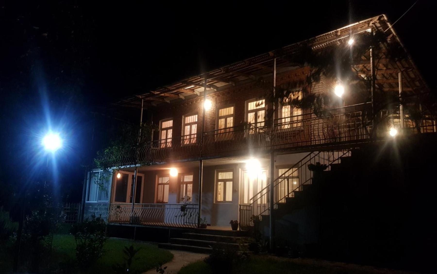 Tkhibuli Guest House Tqibuli Ngoại thất bức ảnh