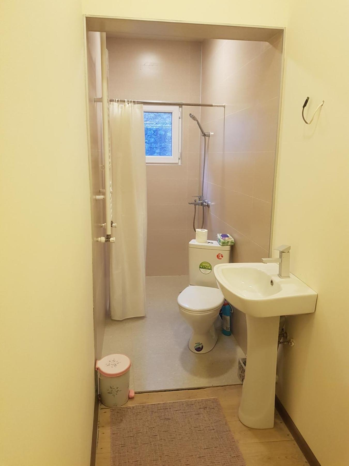 Tkhibuli Guest House Tqibuli Ngoại thất bức ảnh